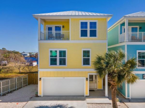 Modern House with pool access near the beach!